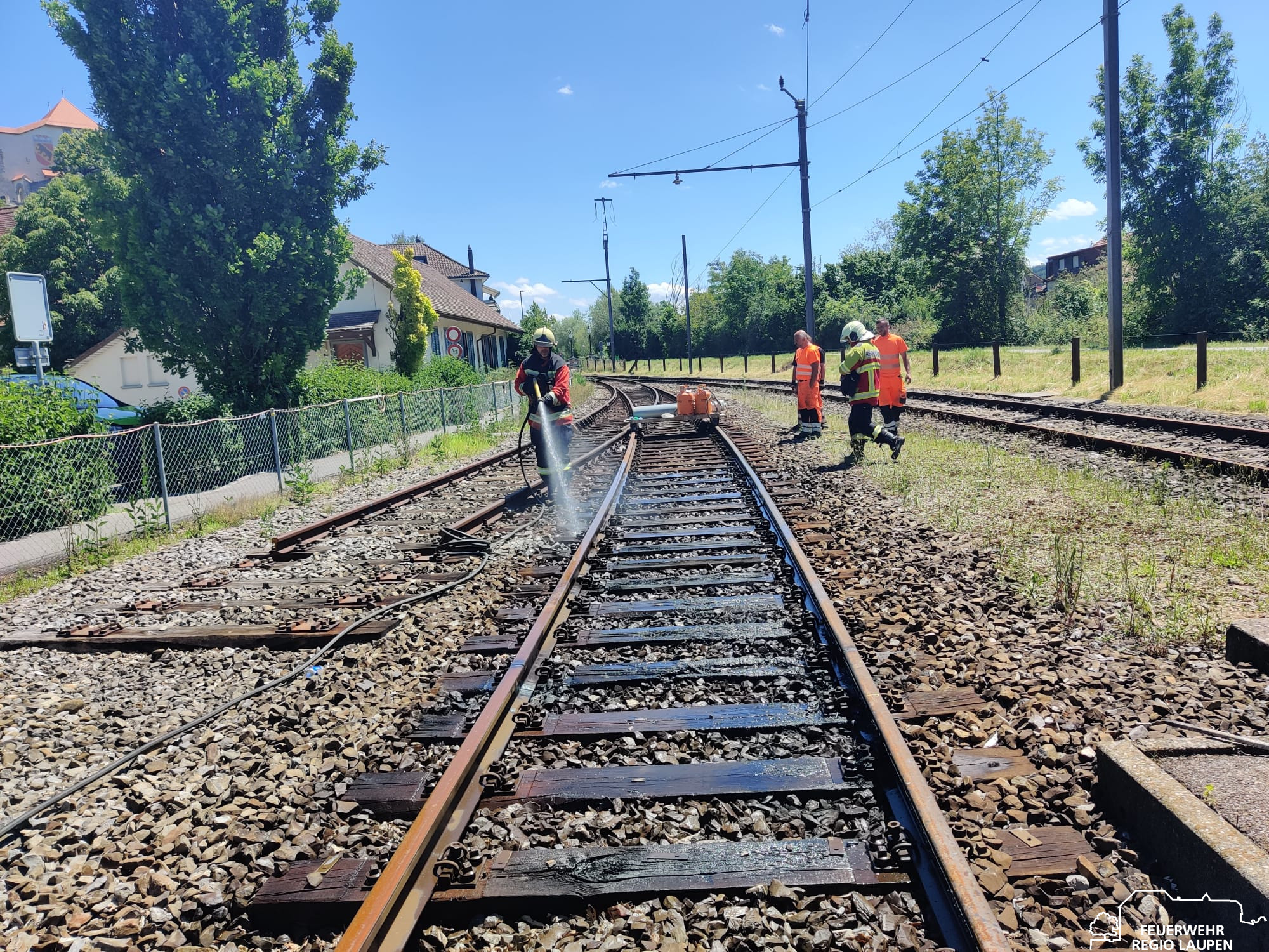 Brand Bei BLS Baustelle Bahnhof Laupen Feuerwehr Regio Laupen